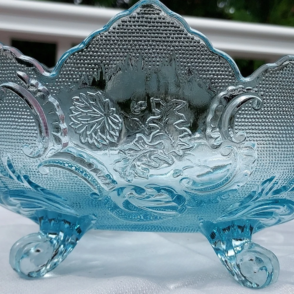 Vintage Jeannette mid century Pressed Glass Blue Footed Hombre  Compote Bowl MCM - Picture 9 of 17